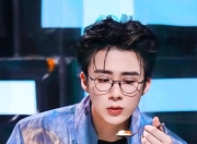 开云在线开户-浓眉击败老对手电竞国家队，晋级之路一路高歌